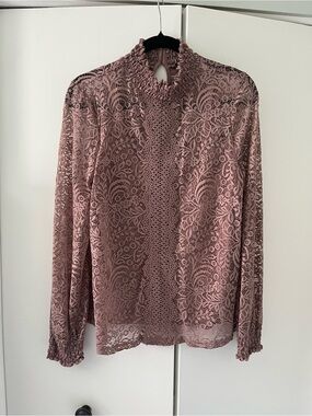 Cable & Gauge Mauve Lace High-Neck Long Sleeve Blouse